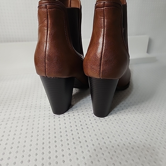 Call It Spring 10US Womens Brown Vegan Leather Chelsea Ankle Boots Block Heel - Picture 10 of 11